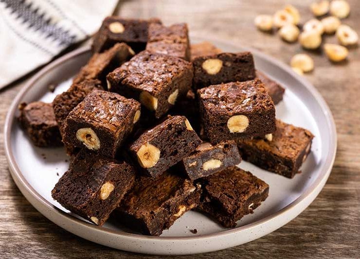 עוגיות בראוניז ואגוזי לוז